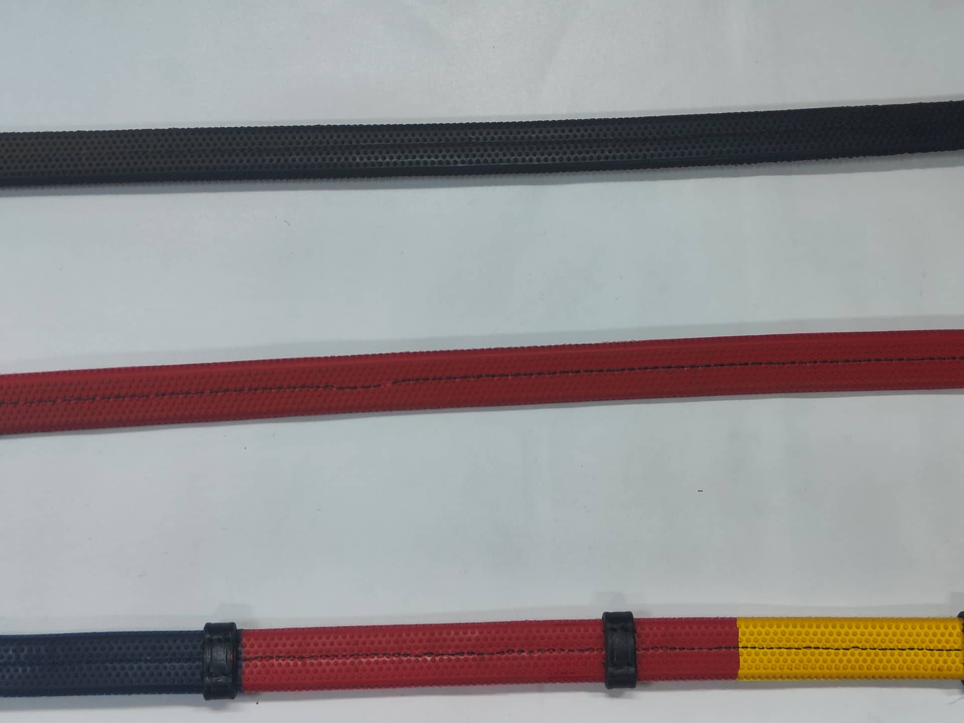 REINS RUBBER BLACK